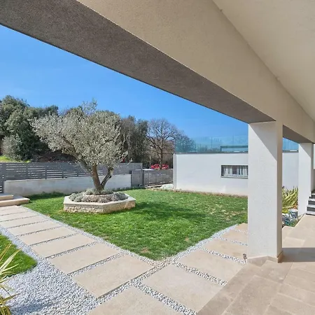 La Apartman *