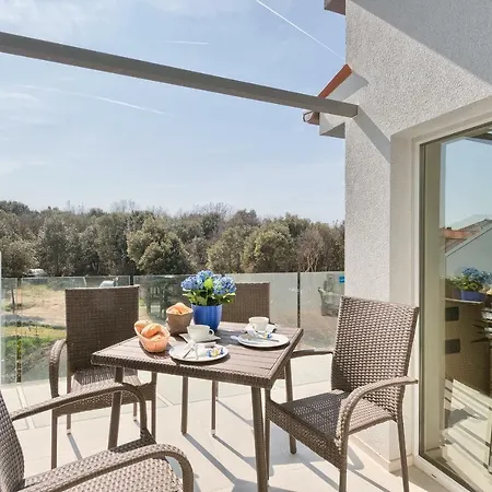La Apartman *